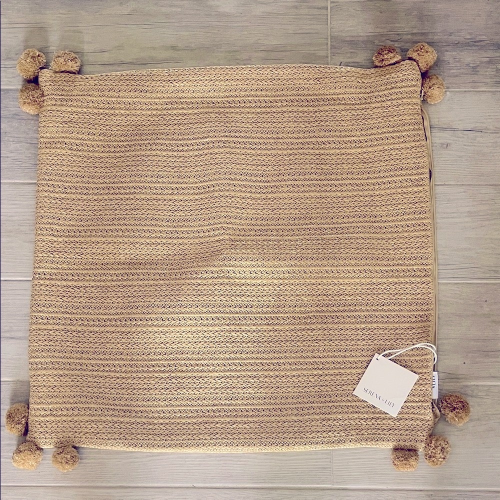 2 Serena & Lily NWT Salerno Pillow covers Natural pompoms square 26x26
